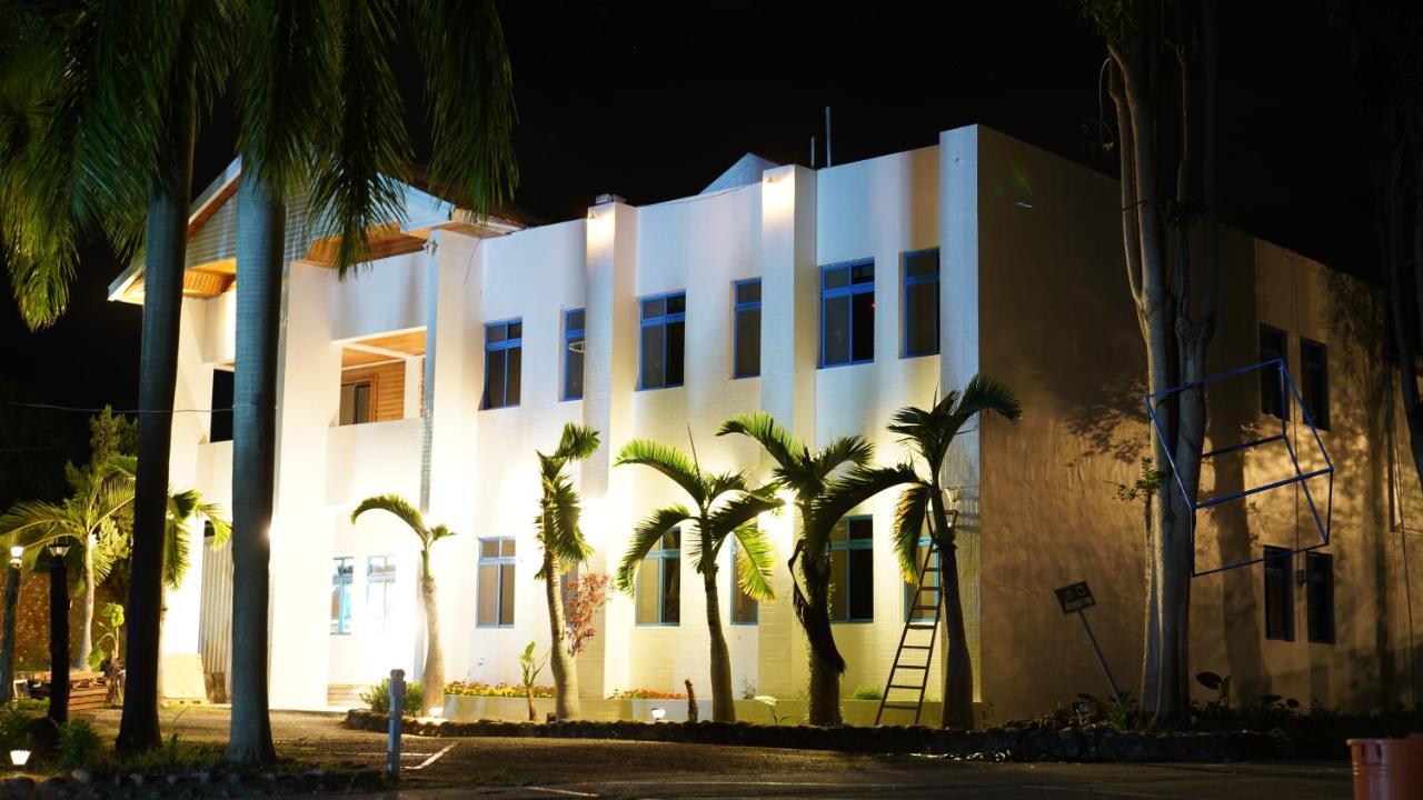 Super White Hotel T'ai-tung Zewnętrze zdjęcie